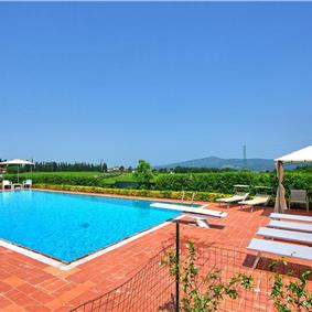 3 bedroom villa with pool and tennis court near Florence, sleeps 6